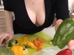 Ngày 12 tháng 7 năm 2023_Con đĩ dâm đãng thích phun nước